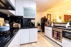 High Oak Condominium (D21), Condominium #588571361